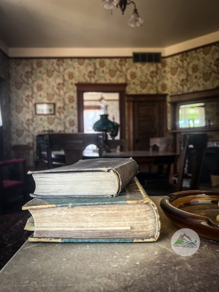 27979